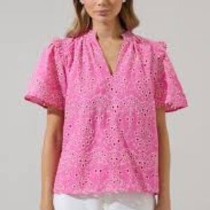 Sugarlips boutique pink embroidered eyelet short sleeve v-neck blouse top sz M
